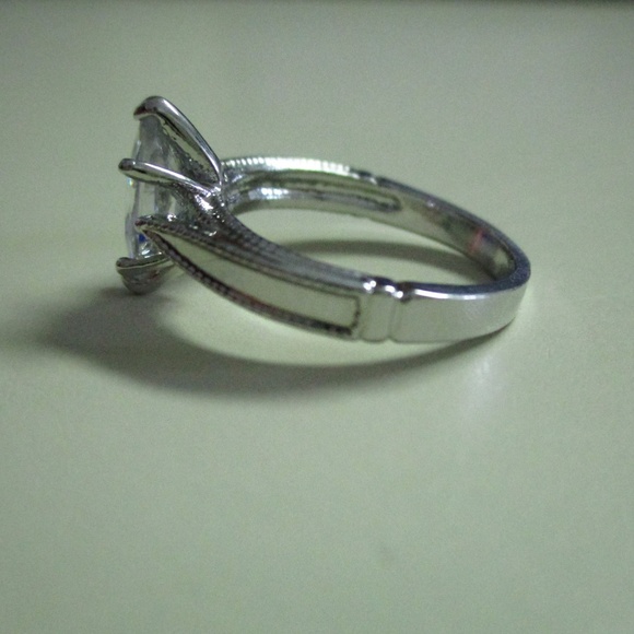 Classic Marquise Solitaire Diamond Ring - Picture 4 of 7
